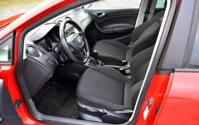 Seat Ibiza cena 26900 przebieg: 234100, rok produkcji 2012 z Borne Sulinowo małe 596